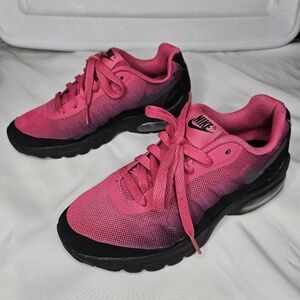 Girls Nike Air Max Invigor GS Black Watermelon Pink Sneakers Shoes Size 3.5Y